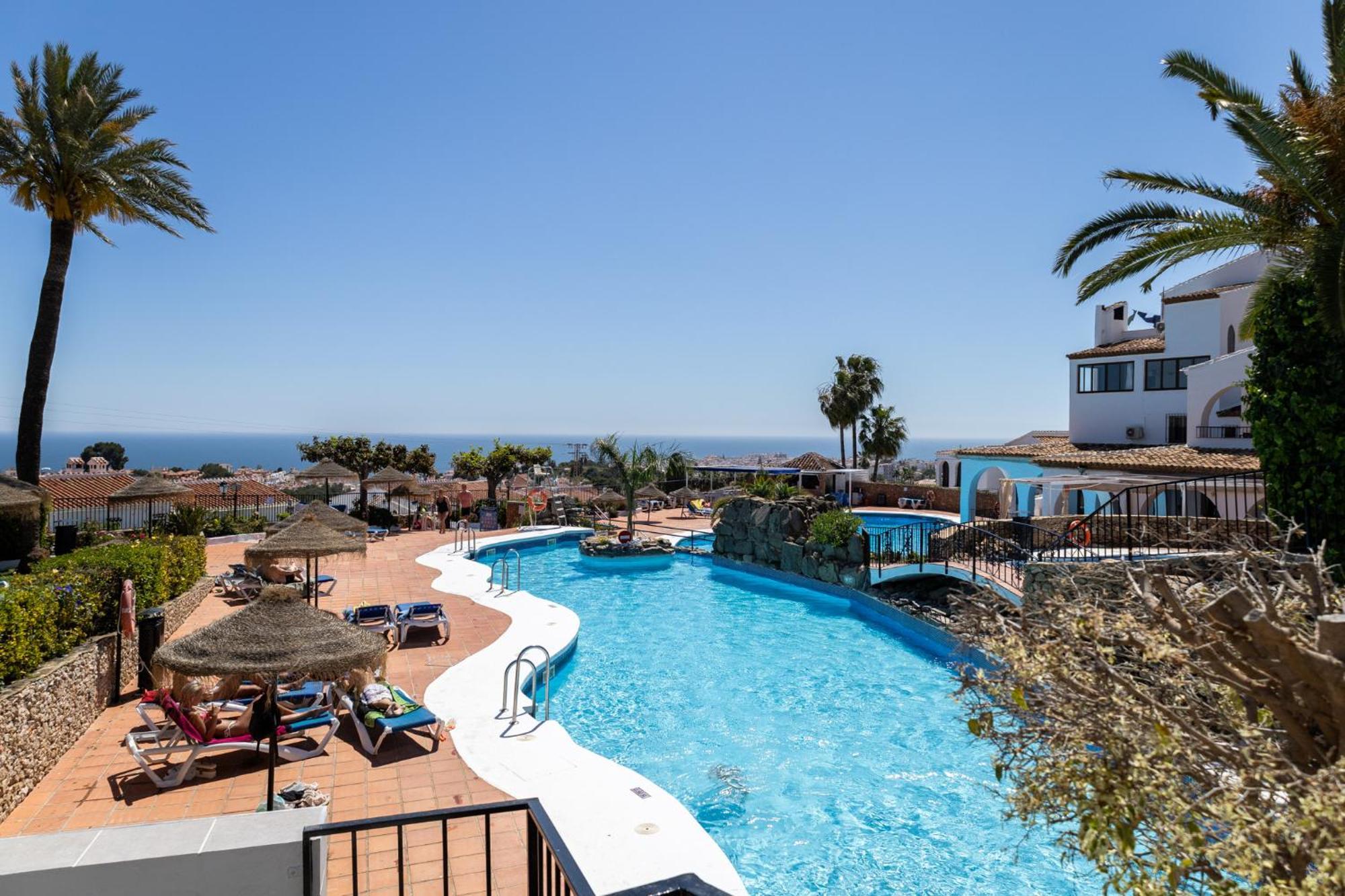 Capistrano Village, 1 Bedroom + Free Wi-Fi Nerja Exterior photo