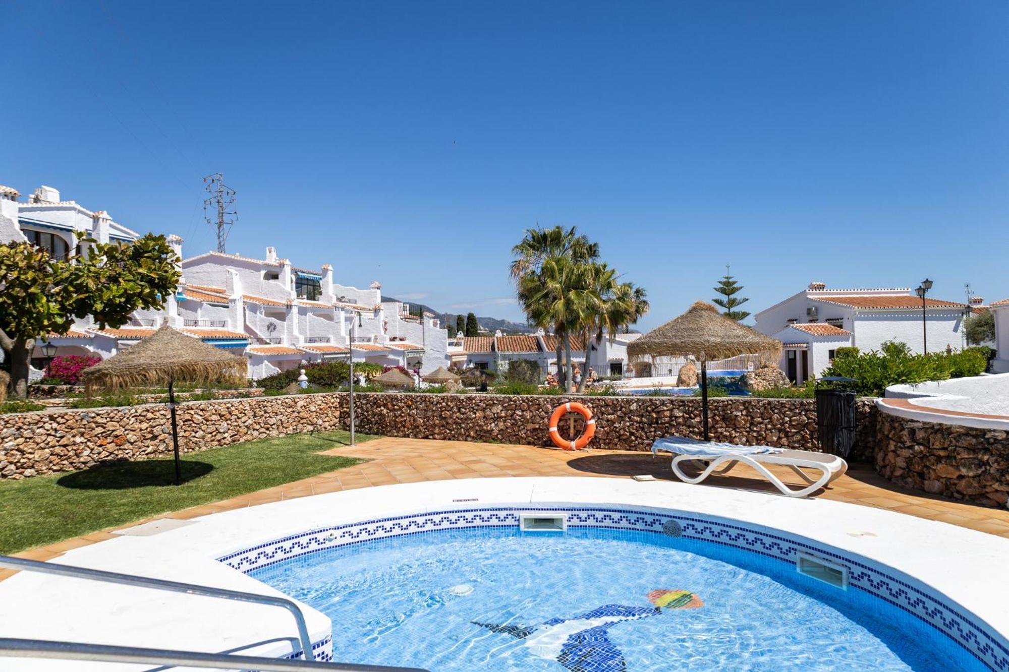 Capistrano Village, 1 Bedroom + Free Wi-Fi Nerja Exterior photo