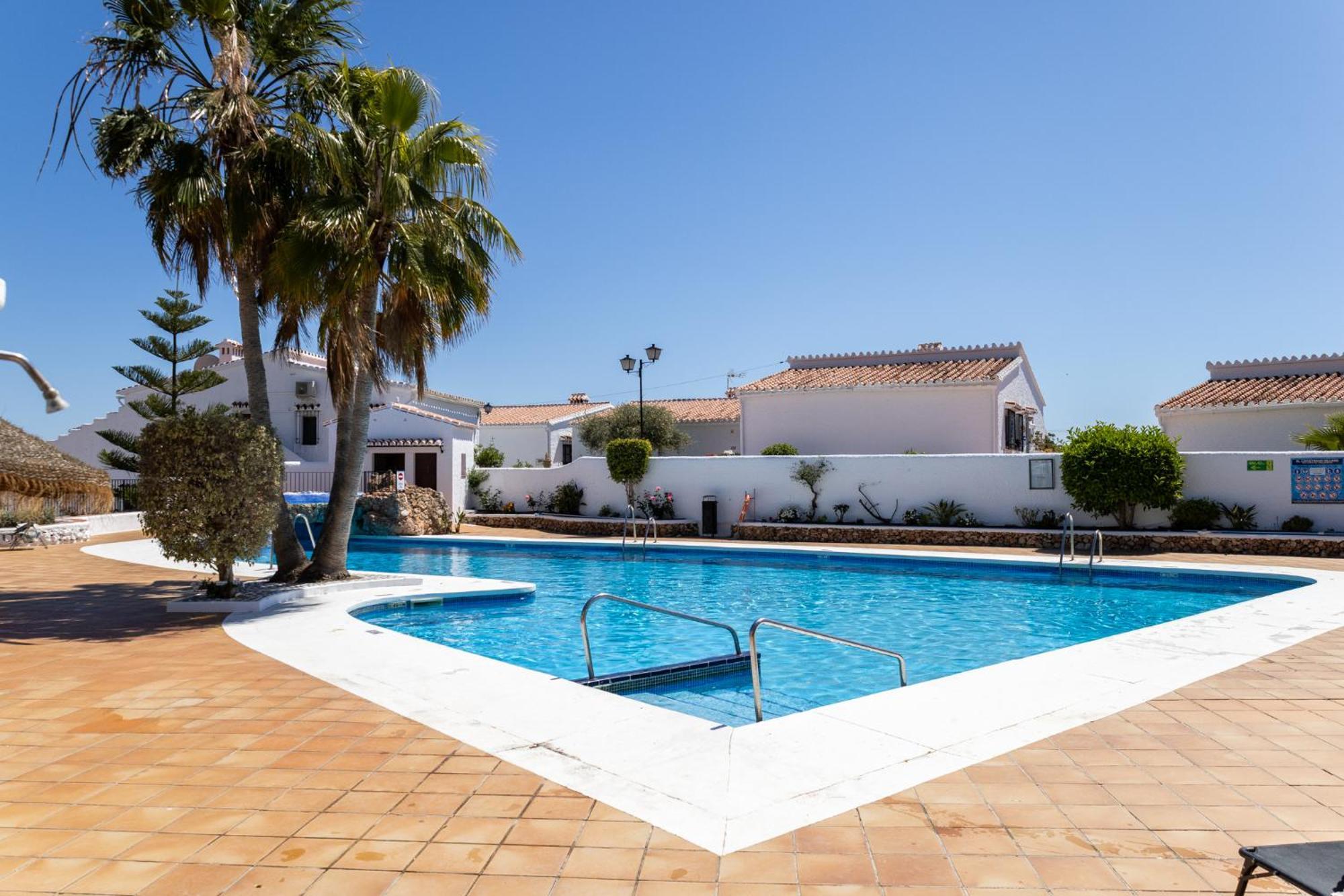 Capistrano Village, 1 Bedroom + Free Wi-Fi Nerja Exterior photo